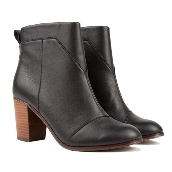 Toms Shoes - Toms Black Leather Lunata Bootie